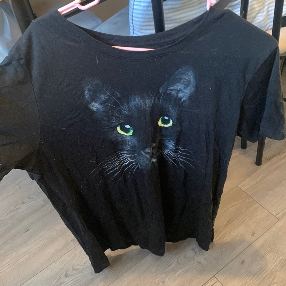 Black shirt
